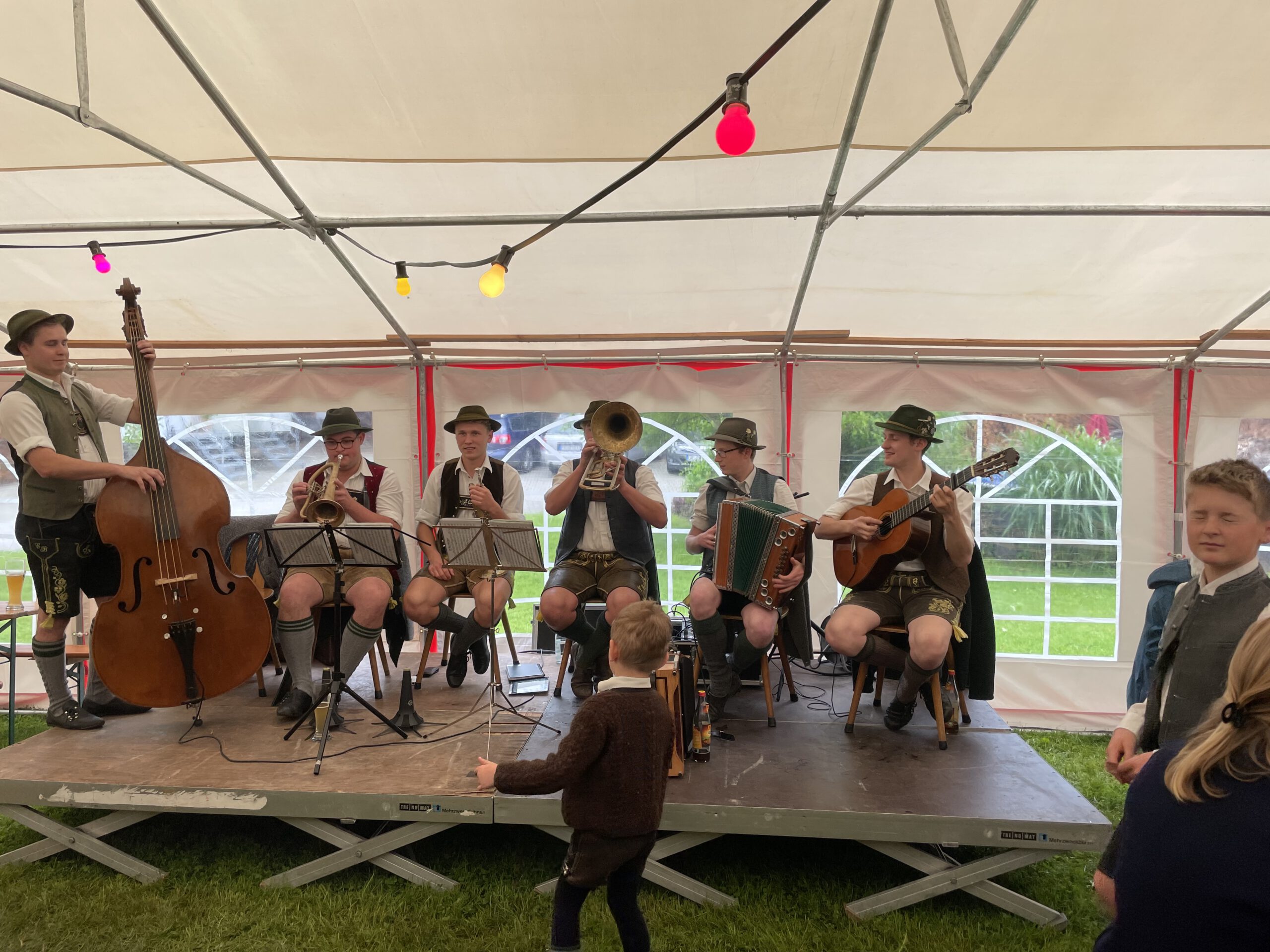 Frühschoppen der Aktivengruppe auf dem Radlhuaba-Hof